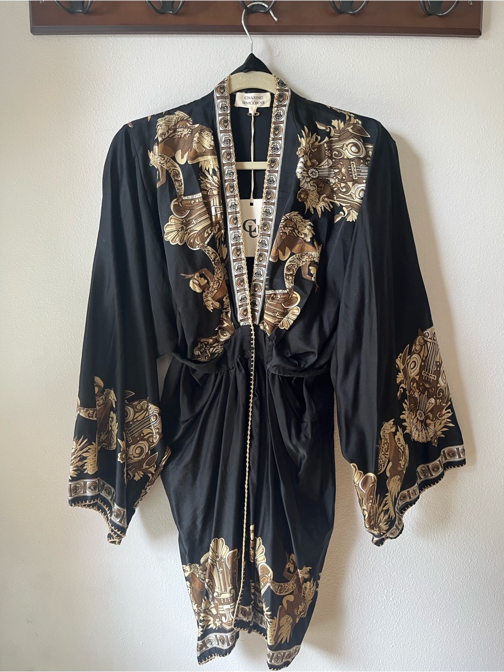 Chasing Unicorns ⚜️🖤⚜️ Silk Kimono Sleeve Mini Dress sz S {different print} - Picture 6 of 16